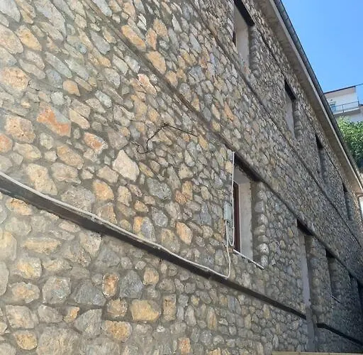 公寓 οικία αποζαρι μικρή περσα 卡斯托里亚